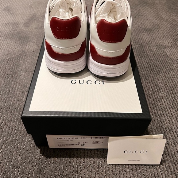 New, never worn Gucci Miro runners. Size 7.5. Red and white. - Picture 3 of 6